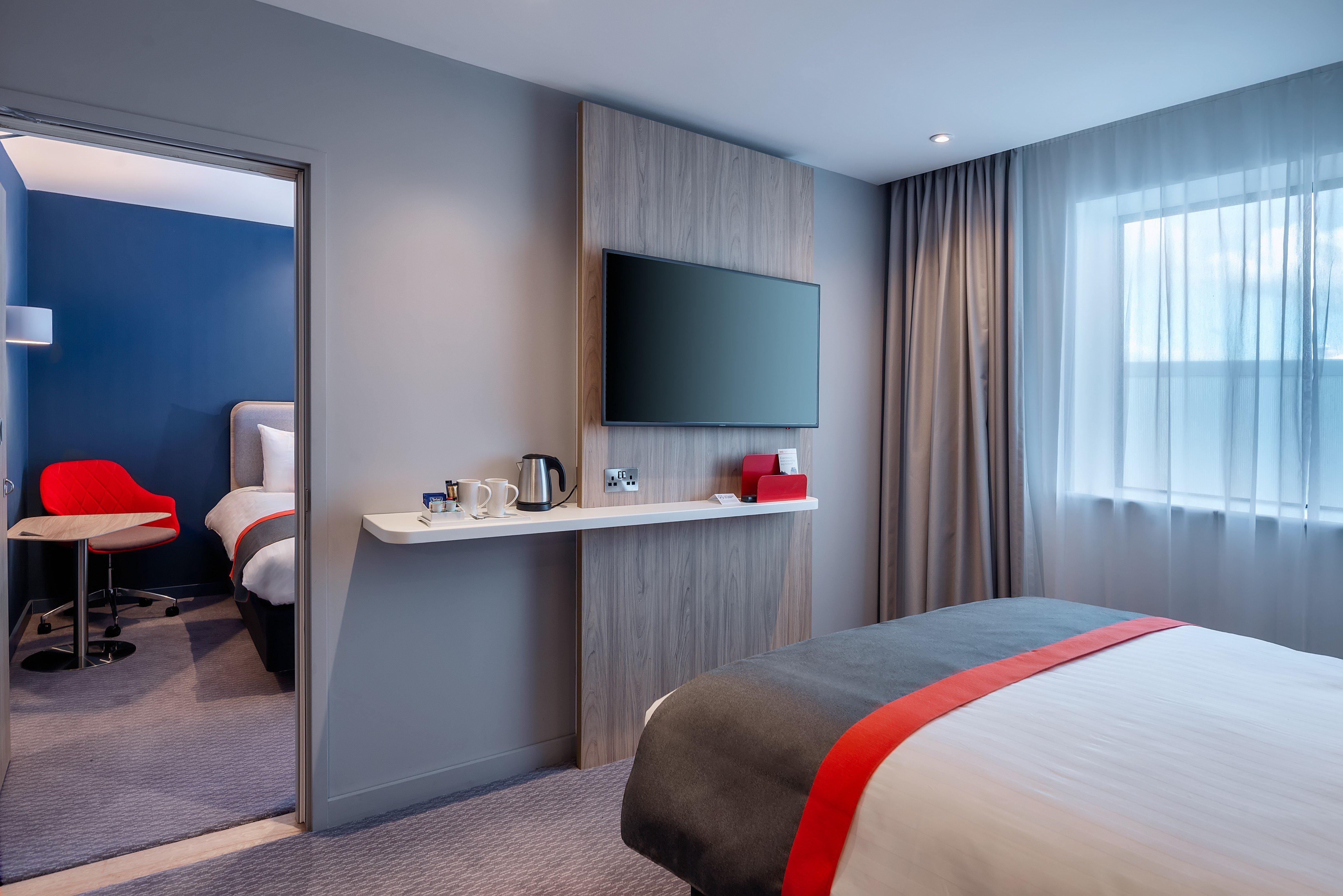 Holiday Inn Express - London Heathrow T4 By Ihg Хилингдън Екстериор снимка A room at the Holiday Inn Express in Dublin